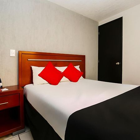 Capital O Hotel Victoria 모렐리아 외부 사진