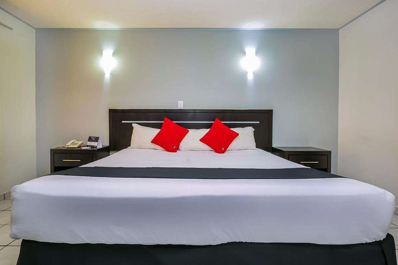 Capital O Hotel Victoria 모렐리아 외부 사진
