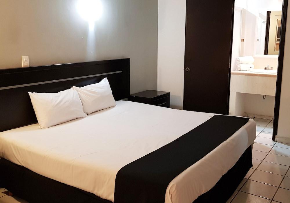 Capital O Hotel Victoria 모렐리아 외부 사진
