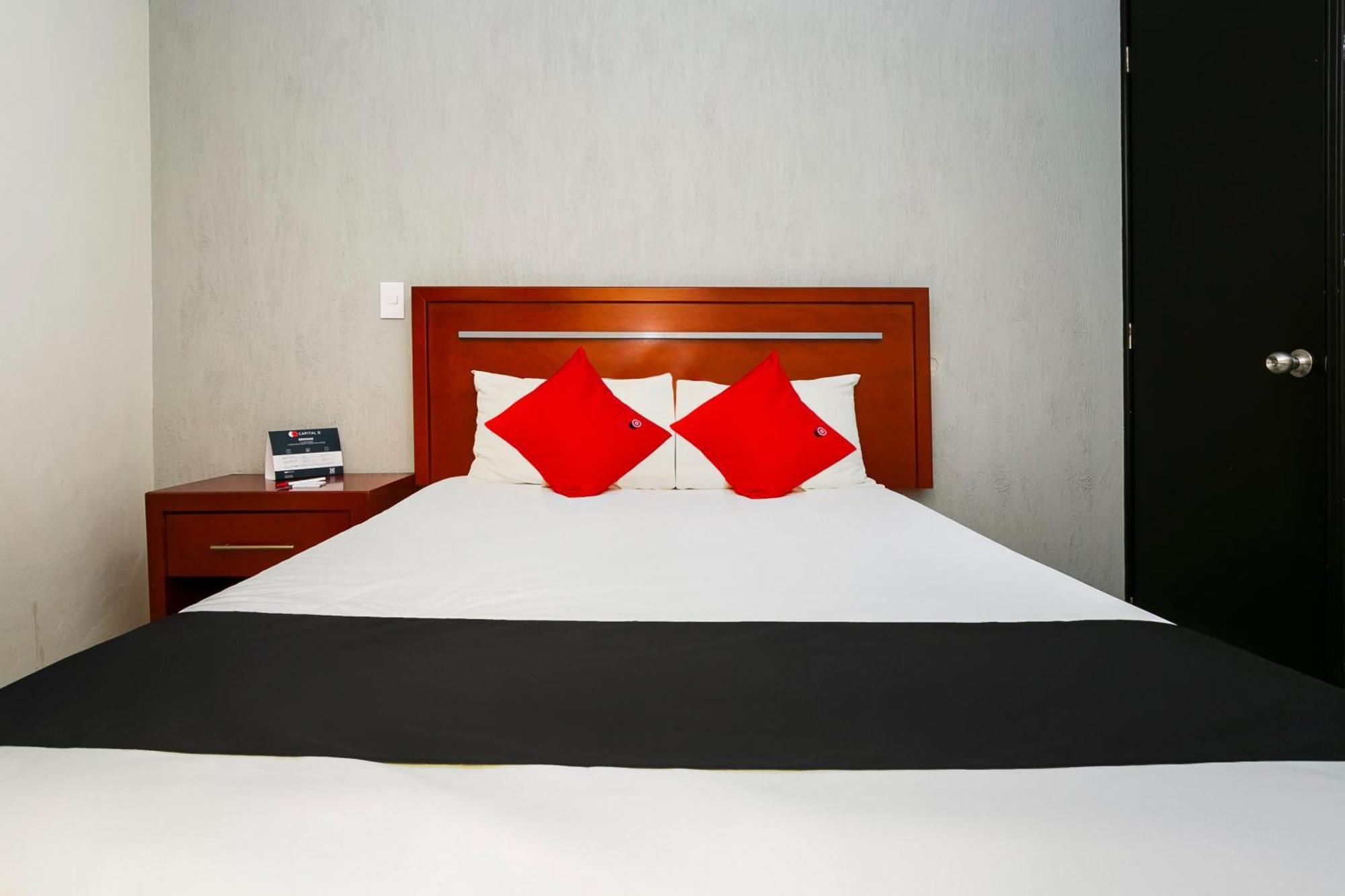 Capital O Hotel Victoria 모렐리아 외부 사진